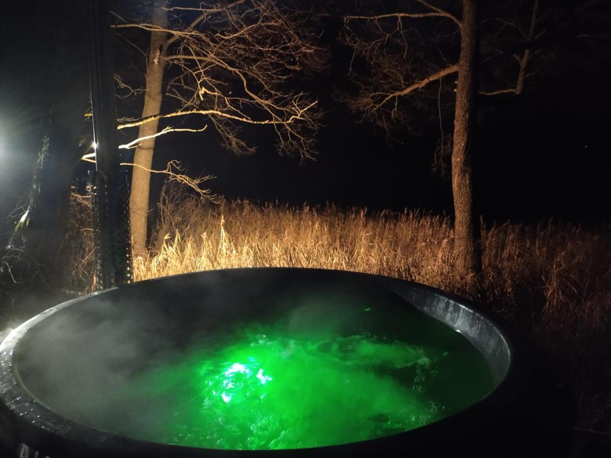 Zuczek Nad Jeziorem Farm stay *